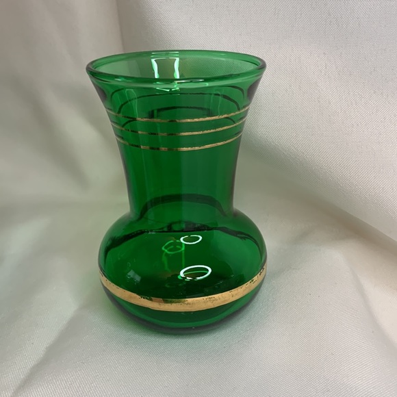Set of 4 vintage MCM Anchor Hocking Emerald Green Bud Vases with gold leaf trim - Picture 5 of 9